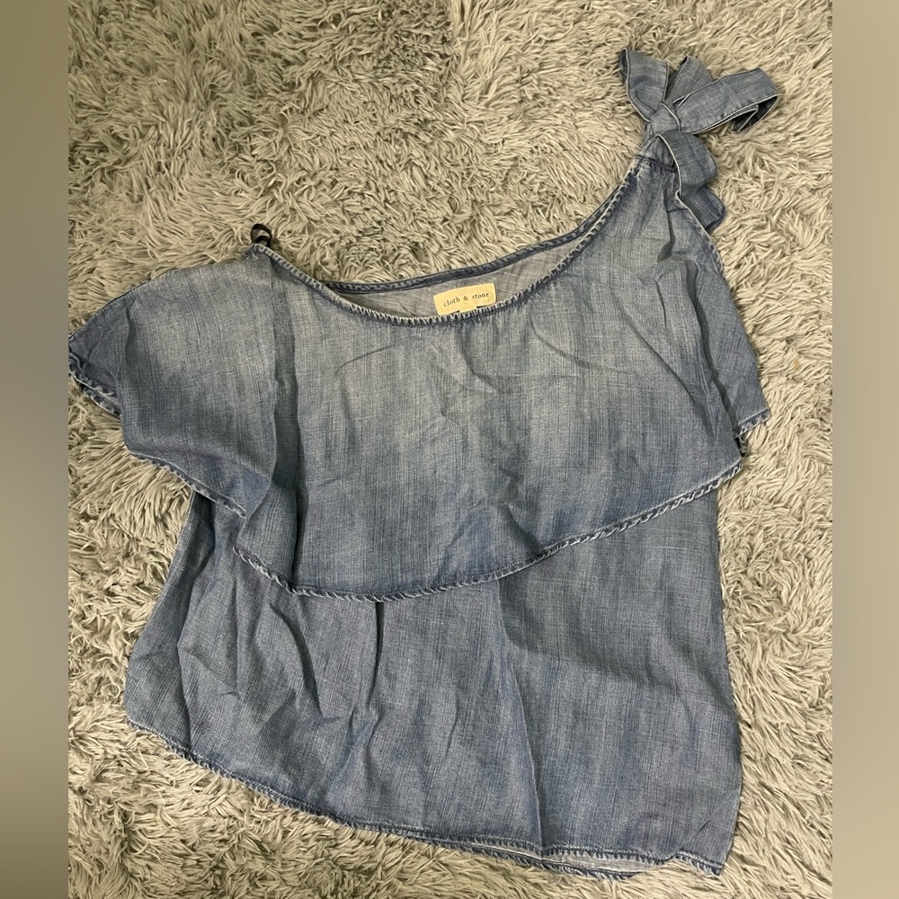 Cloth and stone tank top